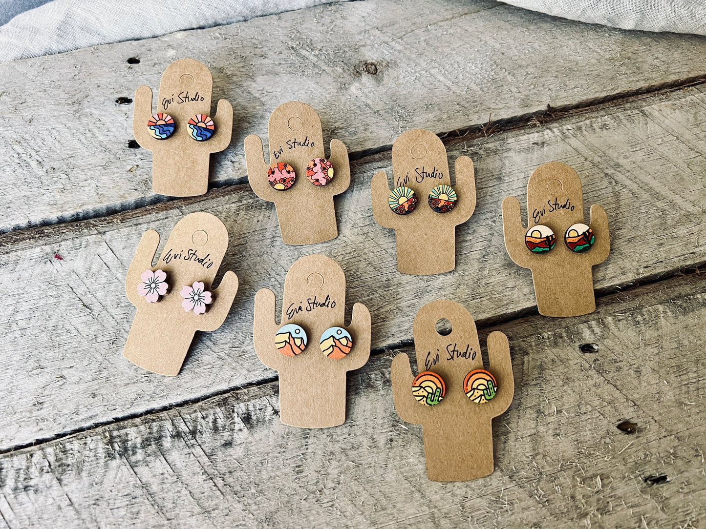 Wooden Circle Landscape Earrings - Evi Studio