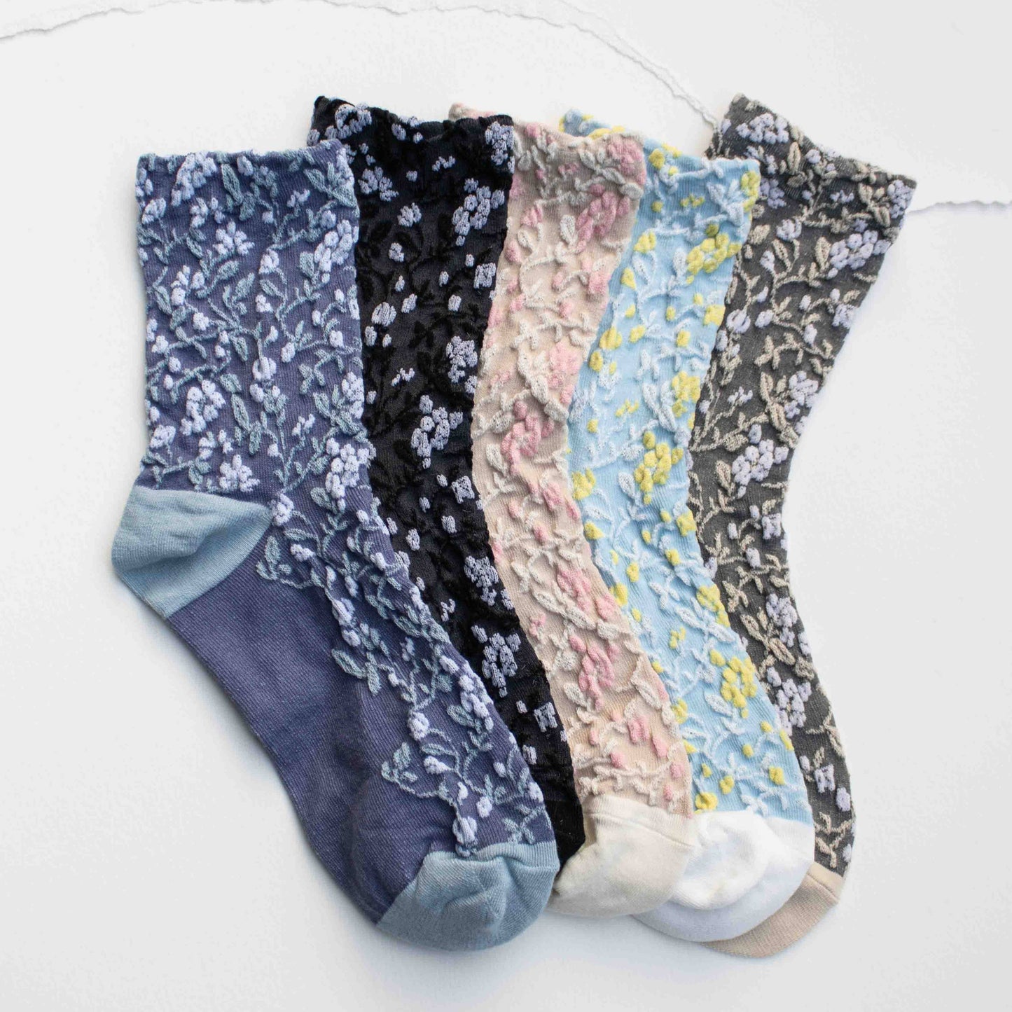 Floral Textured Socks - 3 Colors - Tiepology