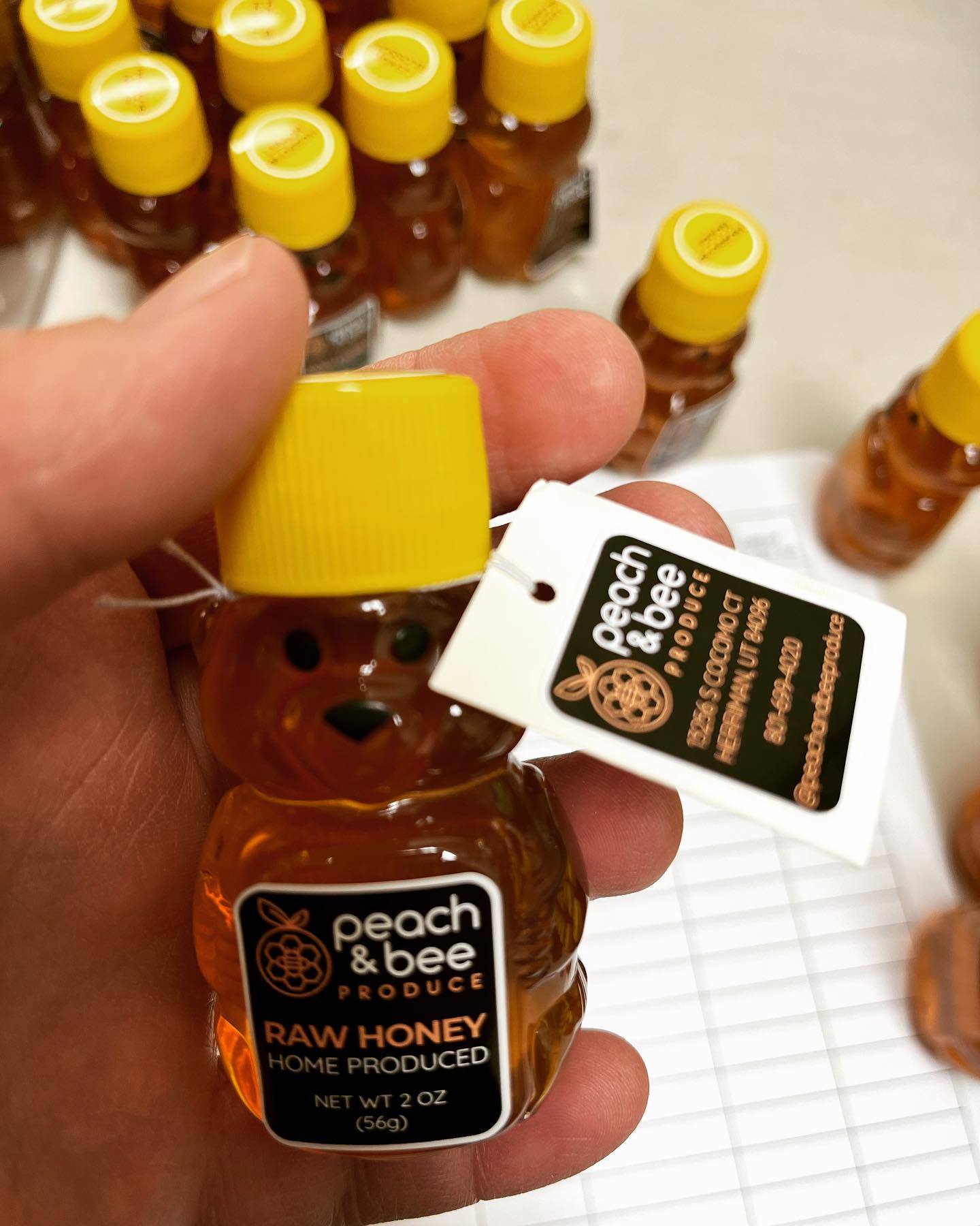 2 oz Honey Bear - Peach and Bee Produce