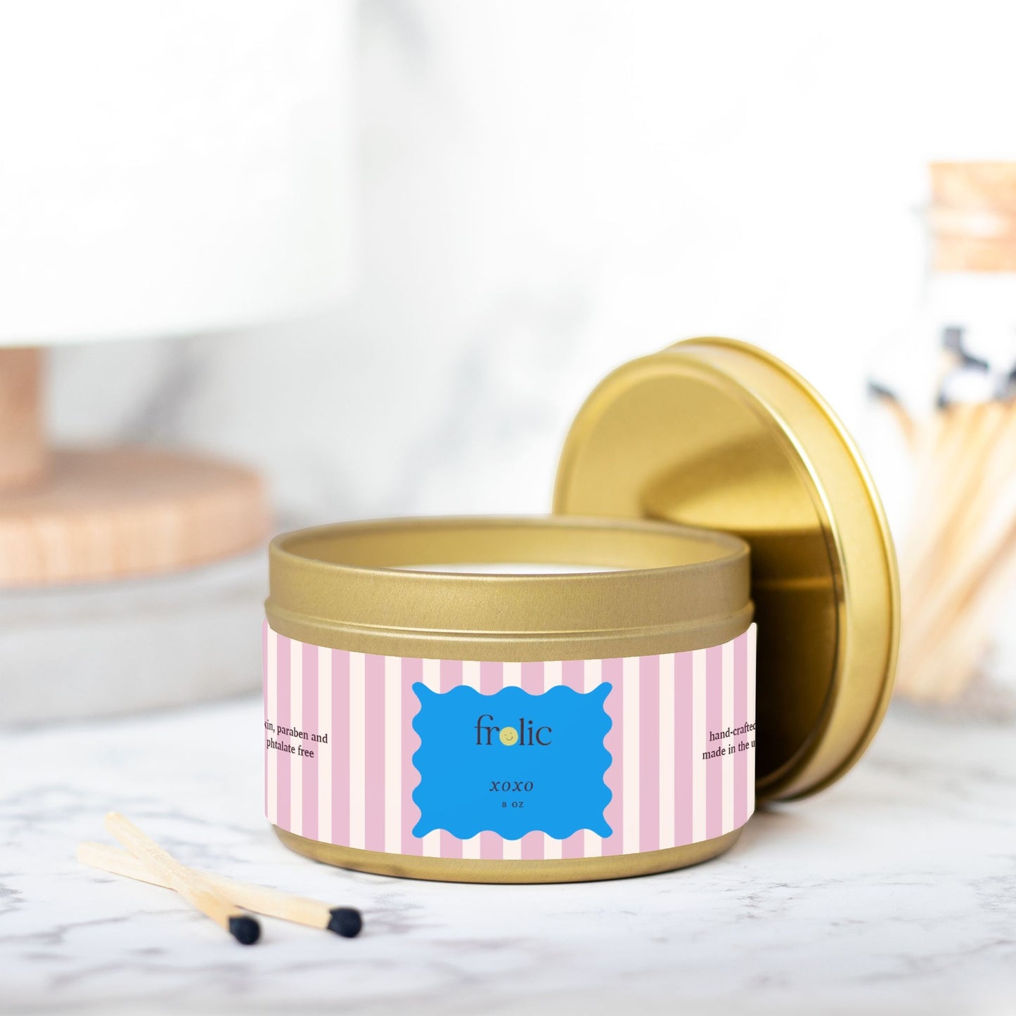 XOXO 8oz Strawberry Macaron Candle